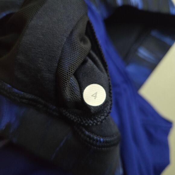 Lululemon Nouveau Limits Tank Top in Sapphire Blue Women's Size 4 - Picture 7 of 7